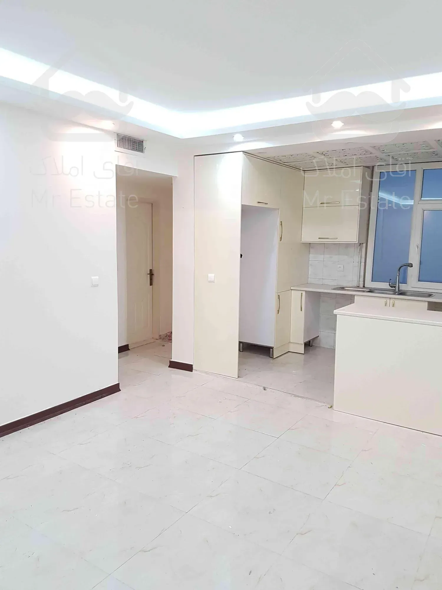 فروش آپارتمان دوخوابه شمال آیت الله کاشانی