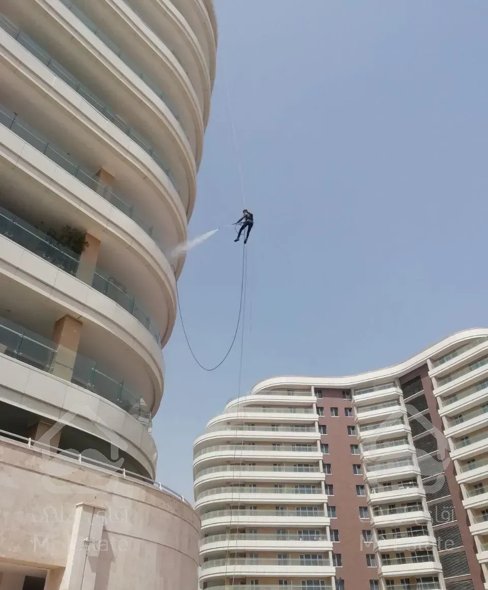 پیچ و رولپلاک نما شست و شوی نما سیمانکاری راپل