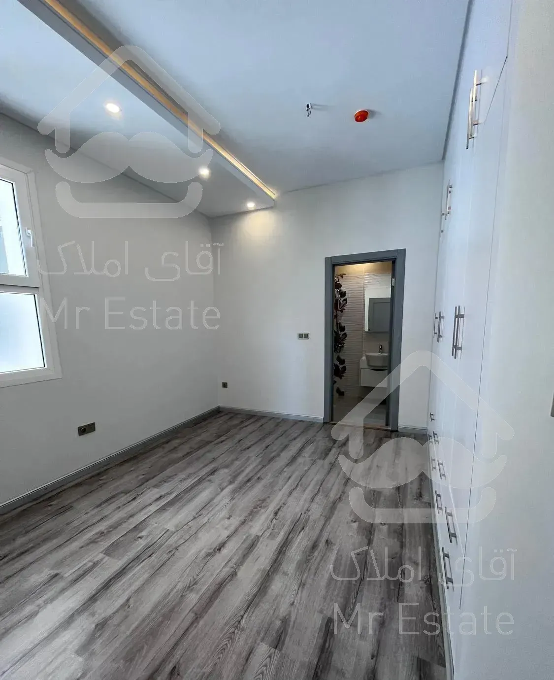 آپارتمان۱۶۰ متری/۳خواب/برج باغ