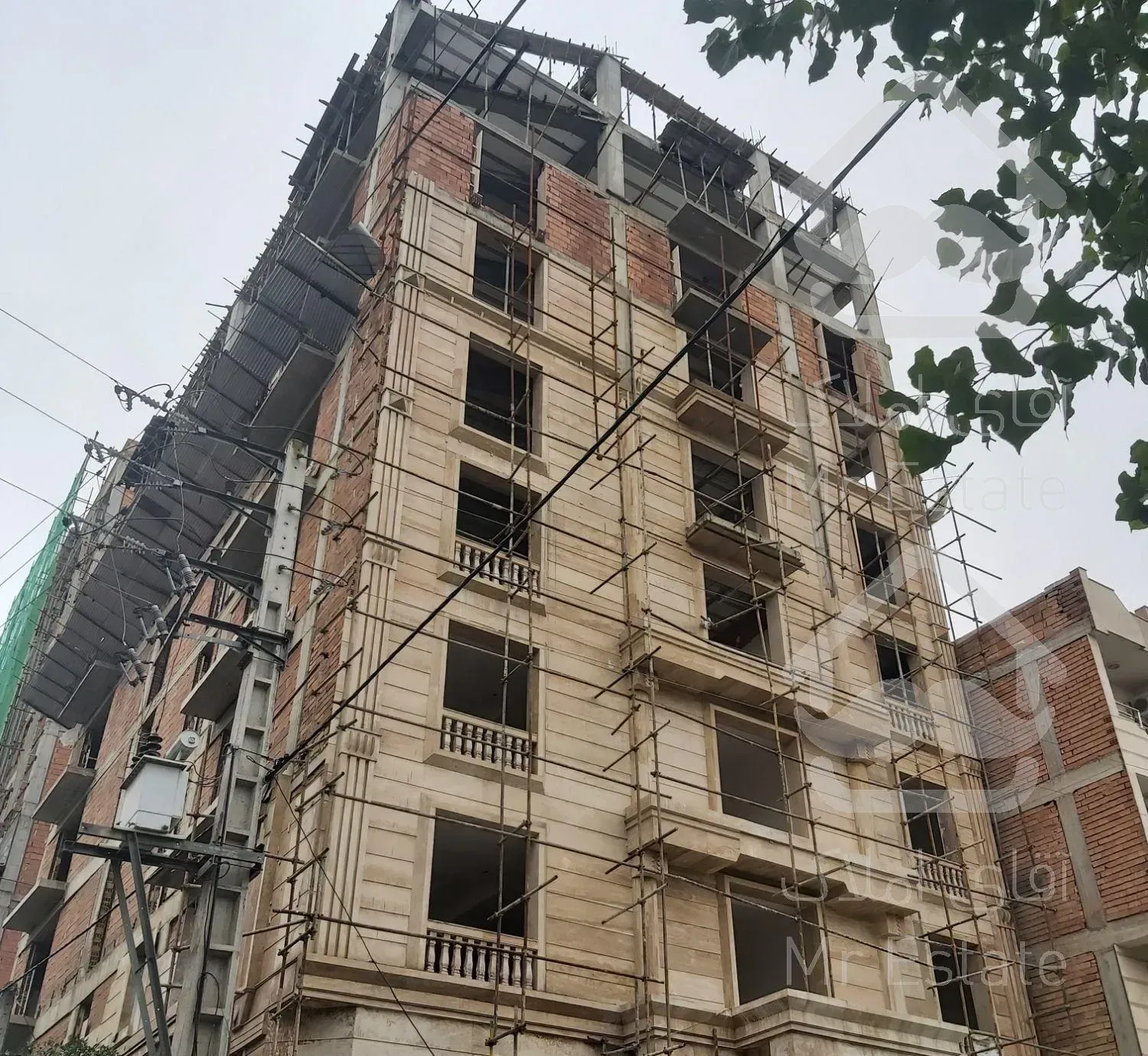 آپارتمان ۱۶۰ متری دو نبش باامکانات سر پیروزی۶