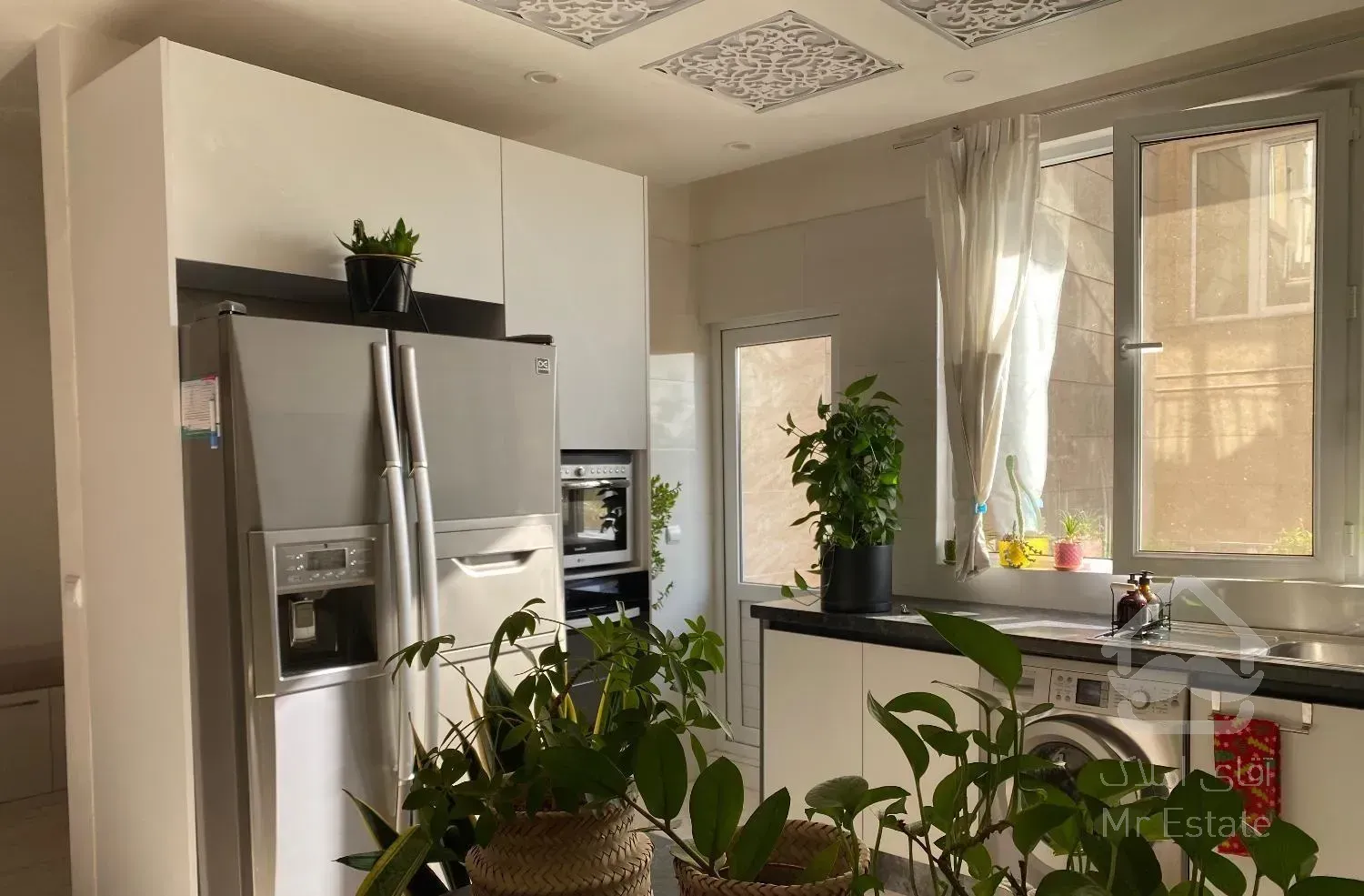 اپارتمان ۱۰۰ متری فول