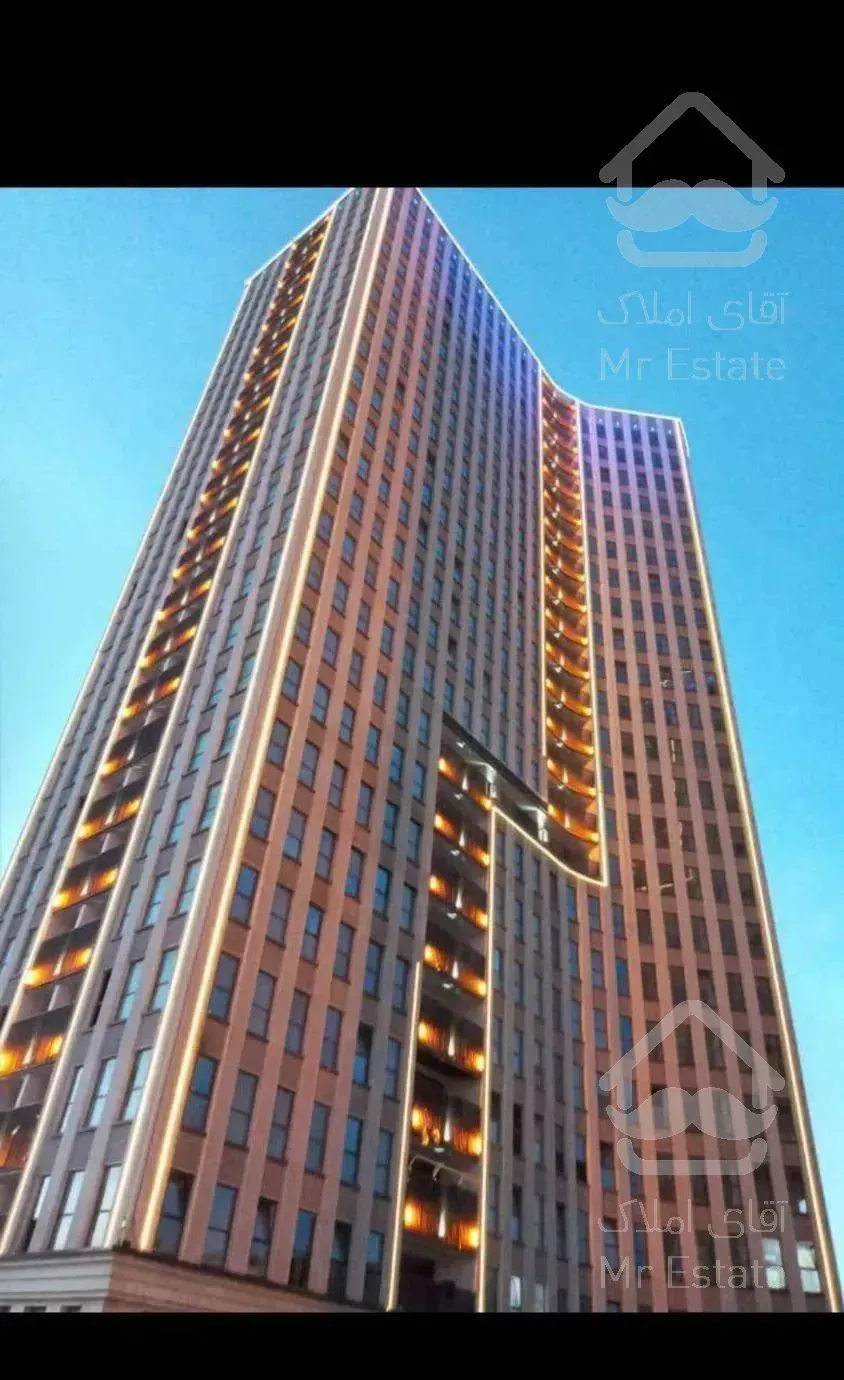 برج  مجلل دهکده /۱۲۵ متر /۲خواب/دید ابدی