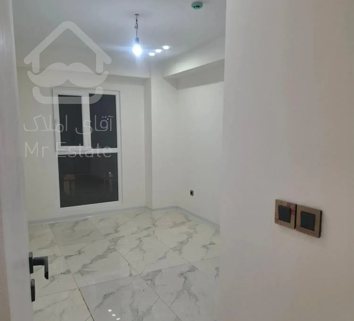 فروش آپارتمان۱۰۷ متر کارگر حر پاستور ۱۲ فروردین