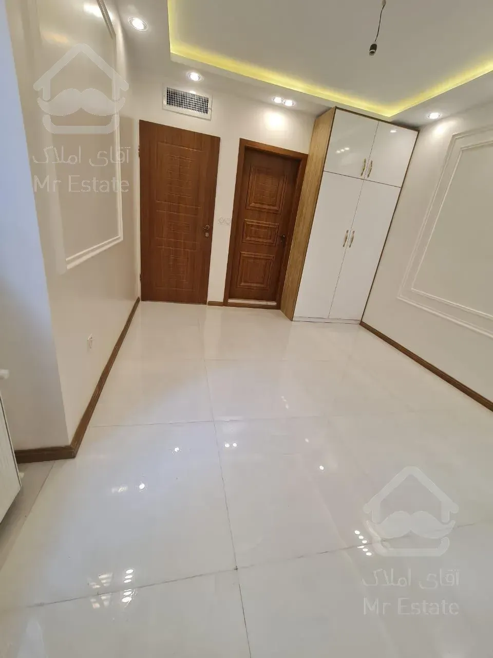 آپارتمان ۱۳۶متری/حوالی میدان کاج