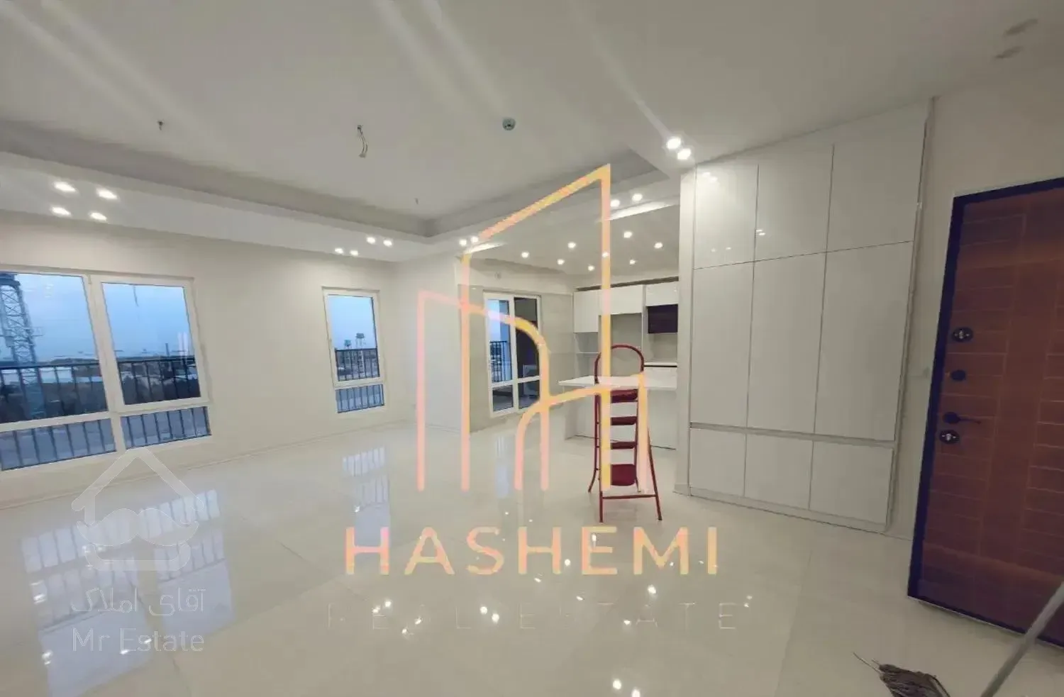 100متر2خ (شهرک آفتاب) مجتمع هتلینگ میلان / دهکده