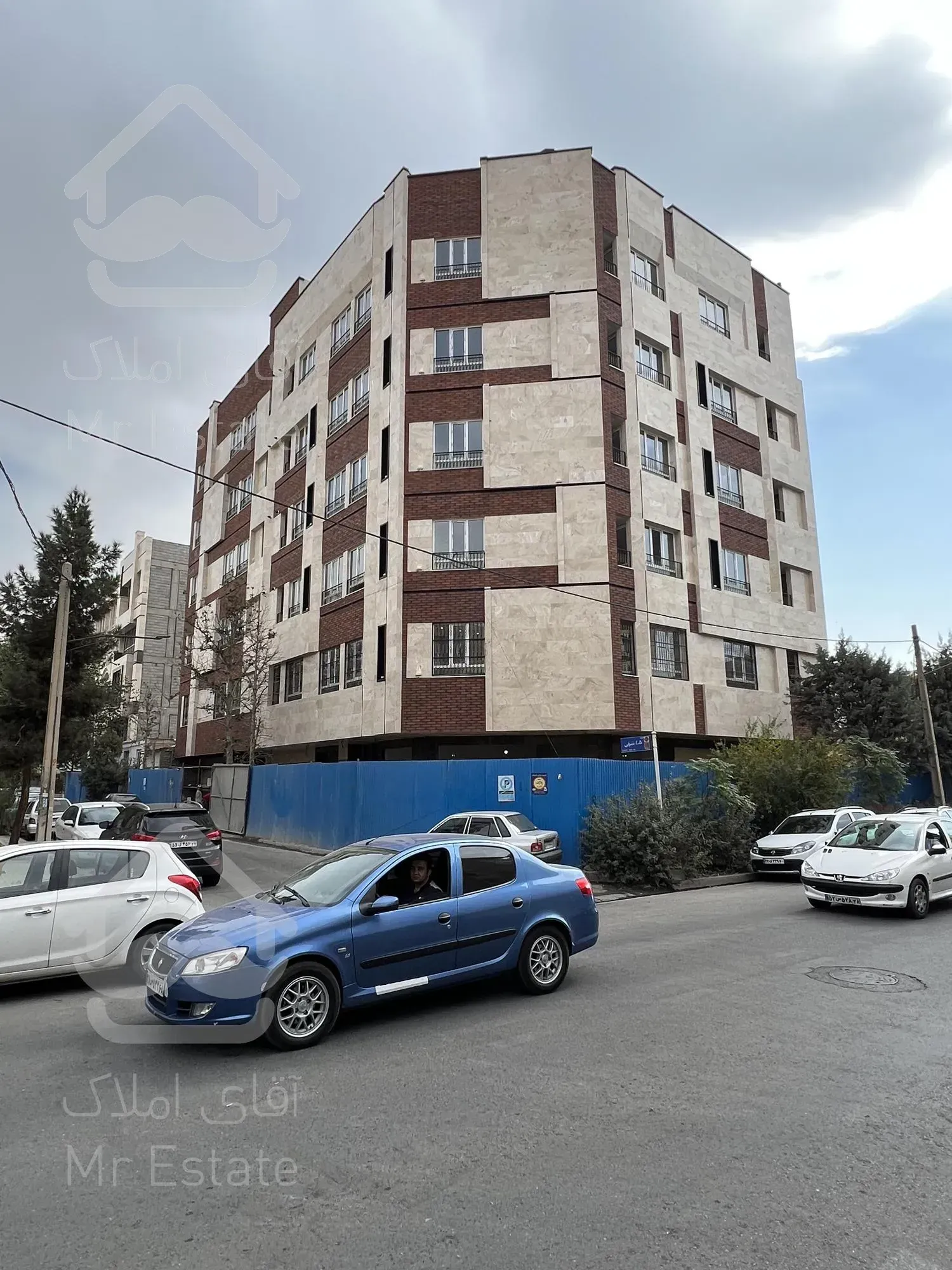 واحد ۱۰۰ متری خاص مناسب مشکل پسندان