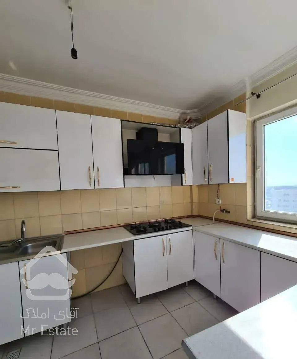 ۱۱۰مترمتر/۳خواب/دوکله‌ نور/نگهبان ۲۴ ساعته