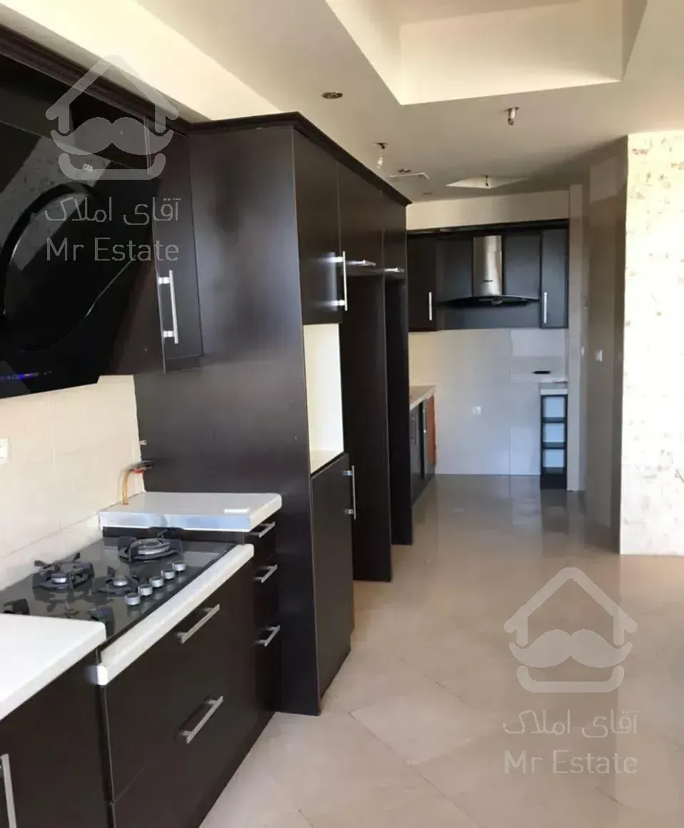 ۲۳۵متر//ستاره‌طلایی