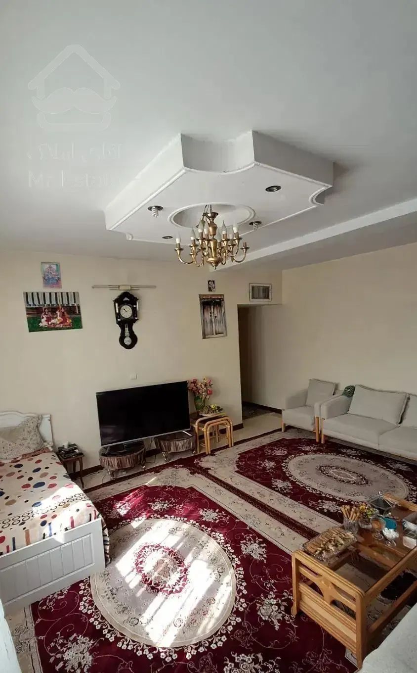 75 متر دو خواب / نورگیر