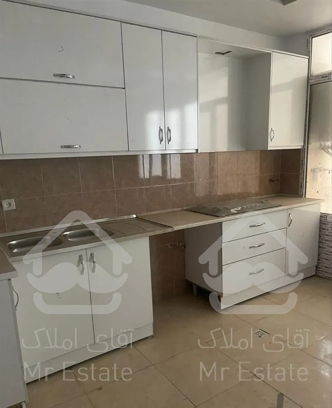 ۵۳متر تک واحدی طبقه دوم / نوساز تخیله