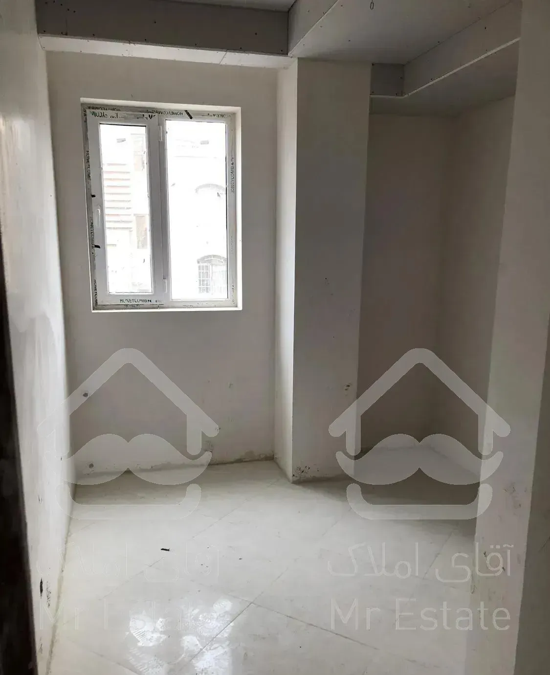 ۸۳ متری نوساز//فول امکانات//خ دهقان