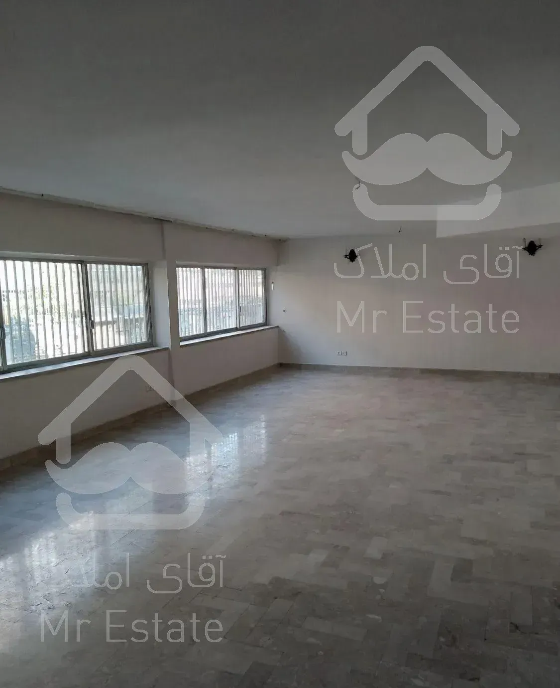 عباس آباد - بخارست ۲۶۰ متر ( حیاط اختصاصی )