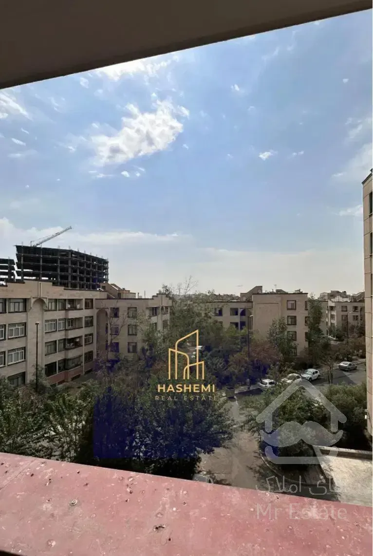 شهرک سرسبز صدرا ۱۳۷متر ۳خواب ویو ابدی سندتکبرگ