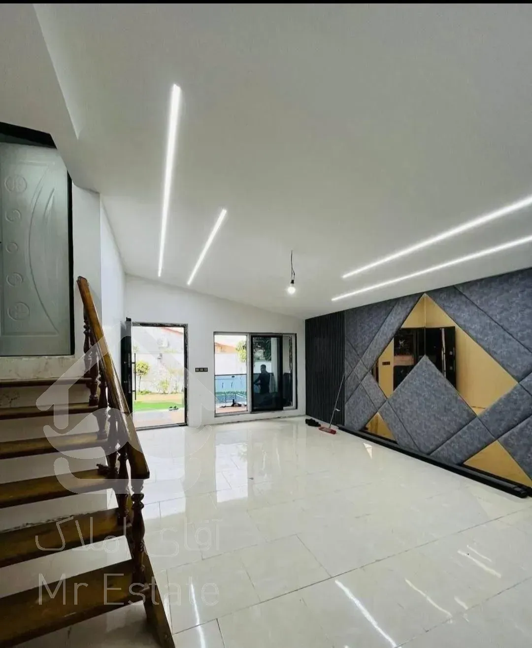 ویلااستخردار250متری/اقساط15ماهه بدون بهره