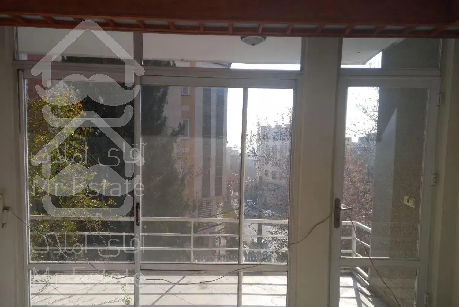 ۱۴۷ متر ۳ خواب تک واحدی مستر دار