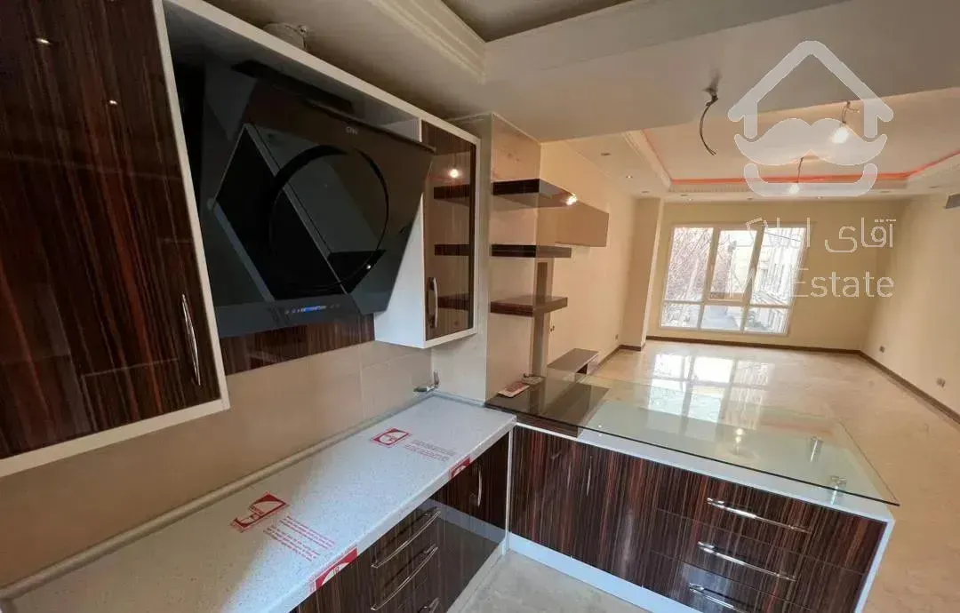 آپارتمان ۱۰۵ متری/۲خواب( روی لابی )