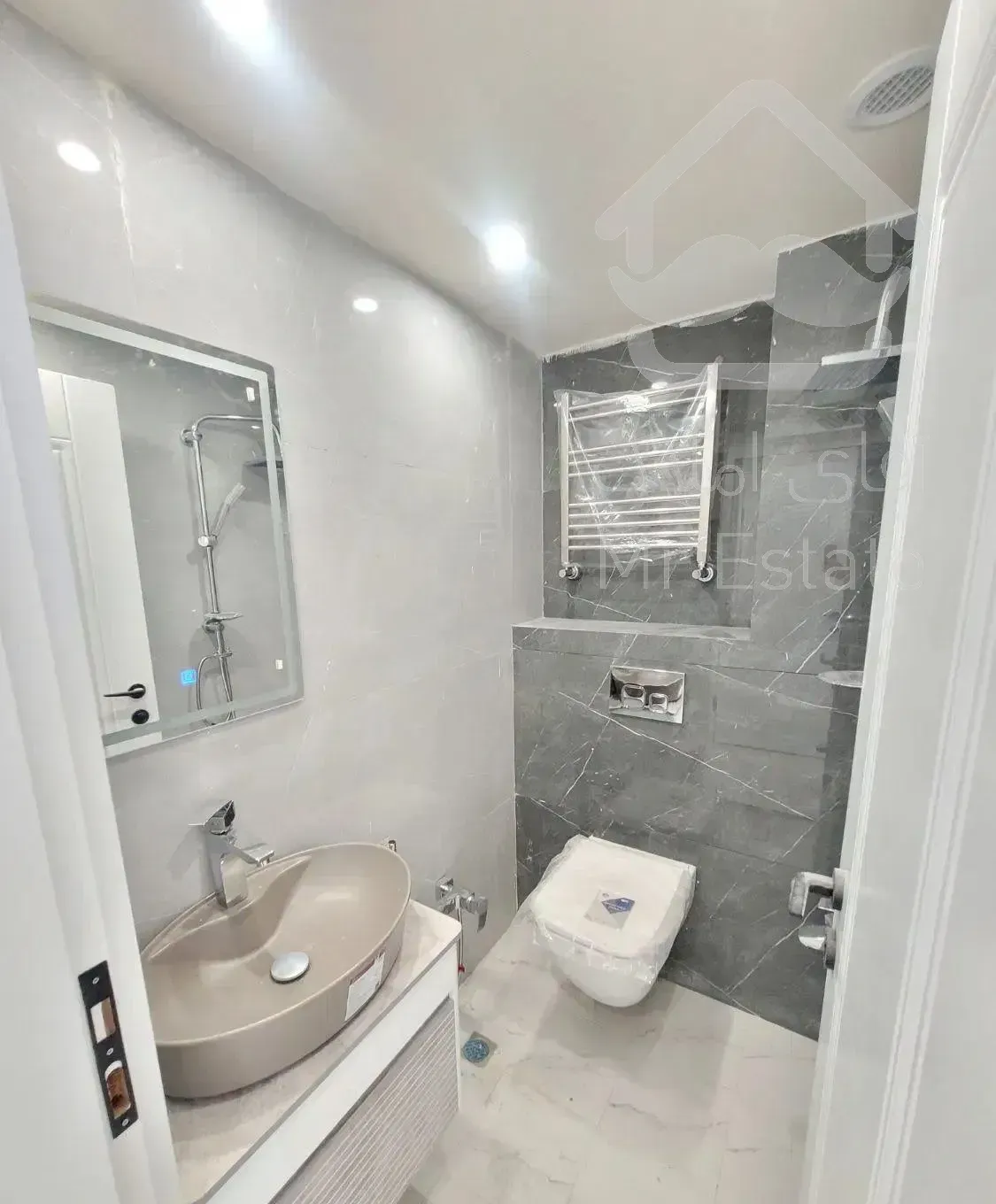 چیذر 140متر 3خواب نوساز کلید نخورده