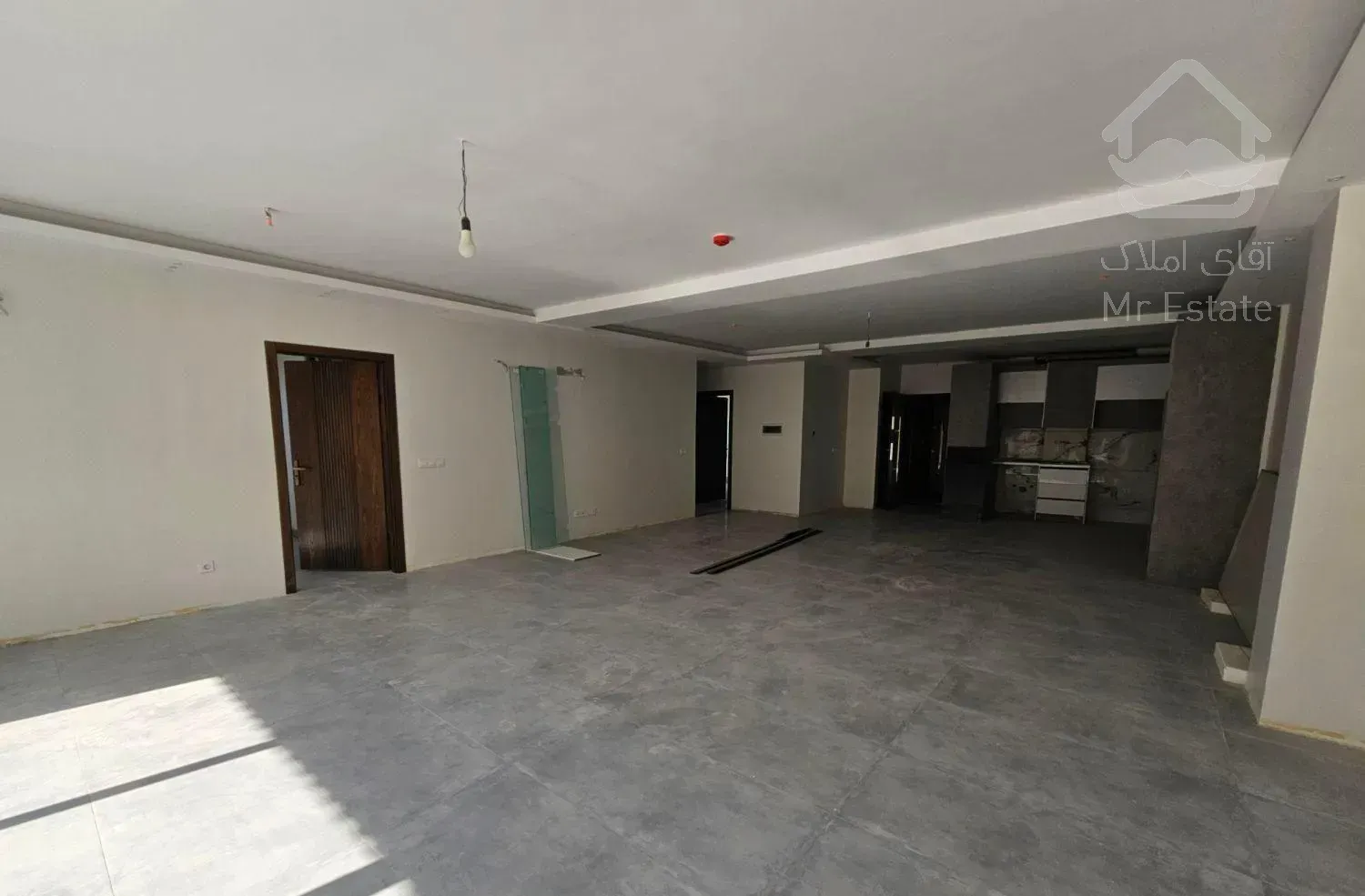 آپارتمان ۱۷۰ متری انقلاب اسلامی قابل معاوضه