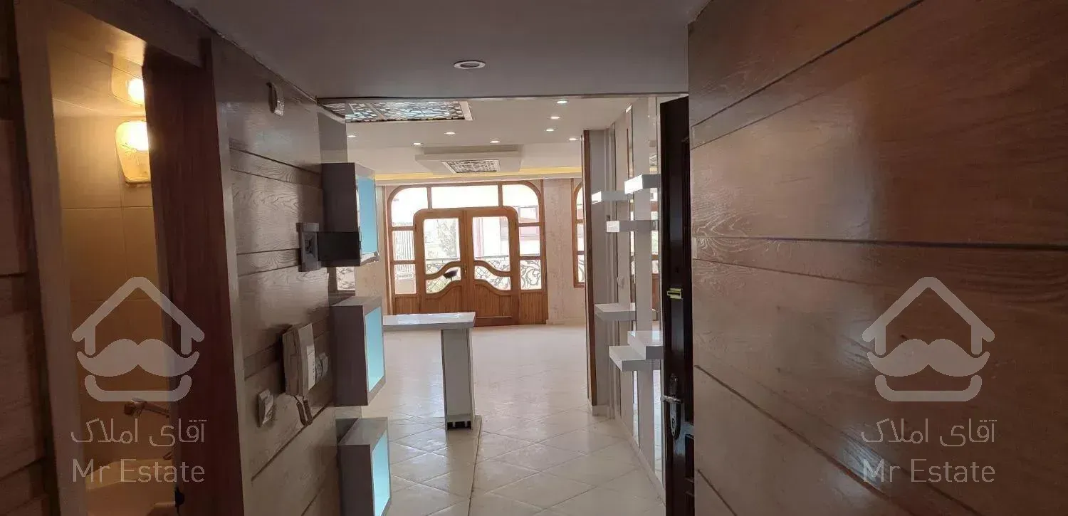 اپارتمان 120متری /لاله شرقی/پرنور.