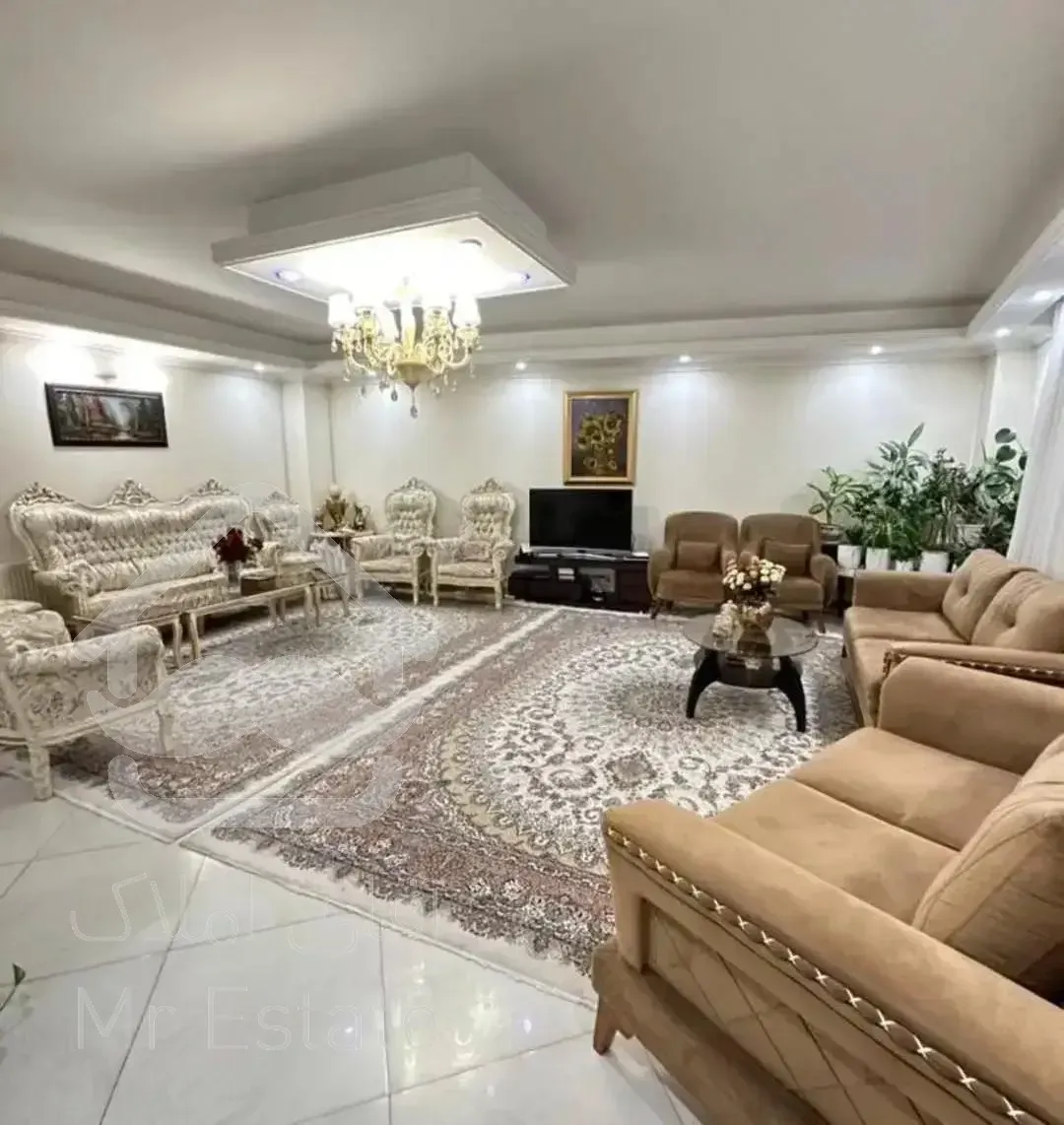 ۷۹متر/۲خواب/سالن‌ پرده خور/رو به آفتاب