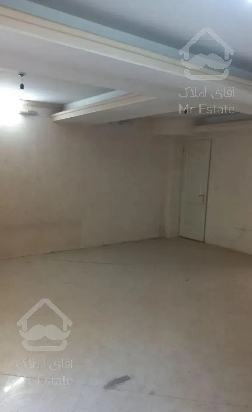 اپارتمان همکف۸۰متر۲خواب پارکینگ اسانسورپارکینگ انباری