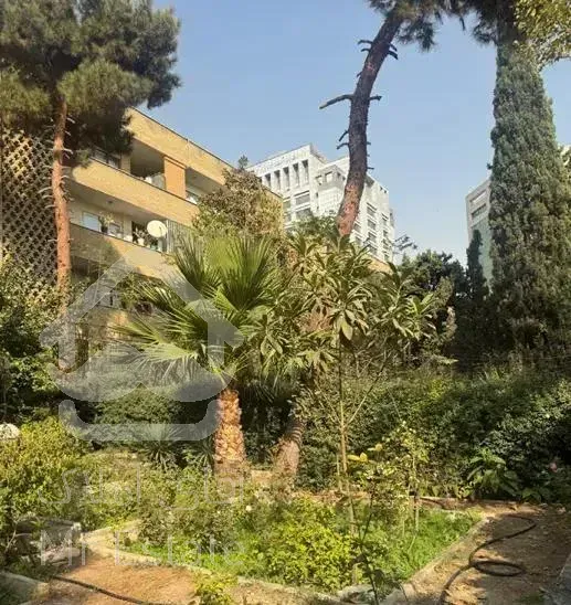 اپارتمان شهرک غرب ۱۳۰ متر۳ خواب مشاعات تمیز