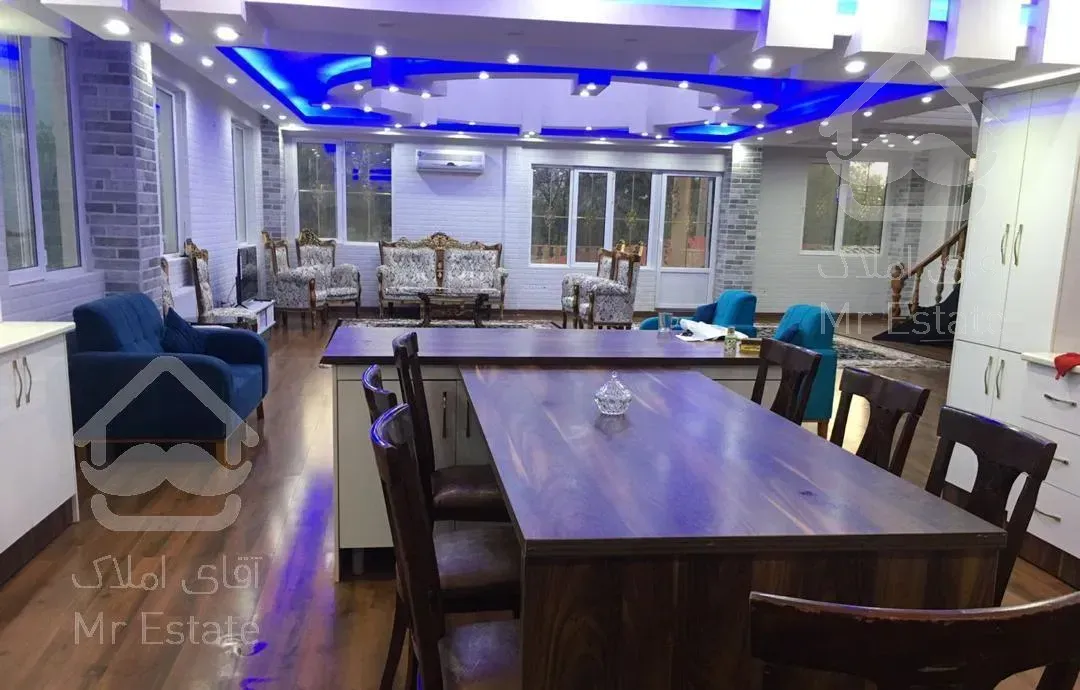 ویلا  استخردار ۲۵۰ متر