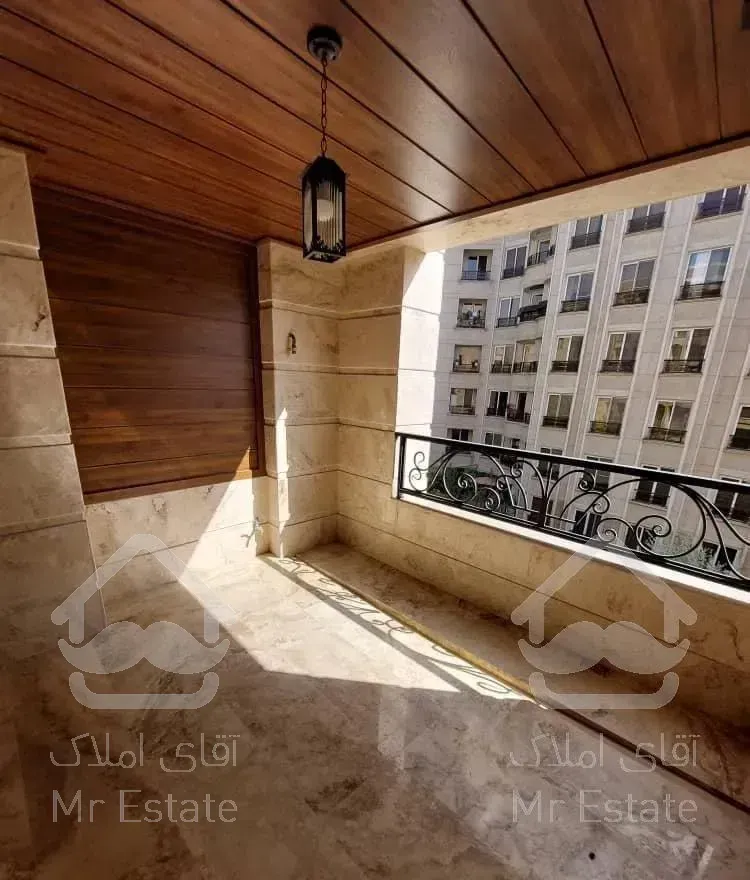 هروی 200متر 3خواب مستر تک واحدی 2پارکینگ نور جنوب