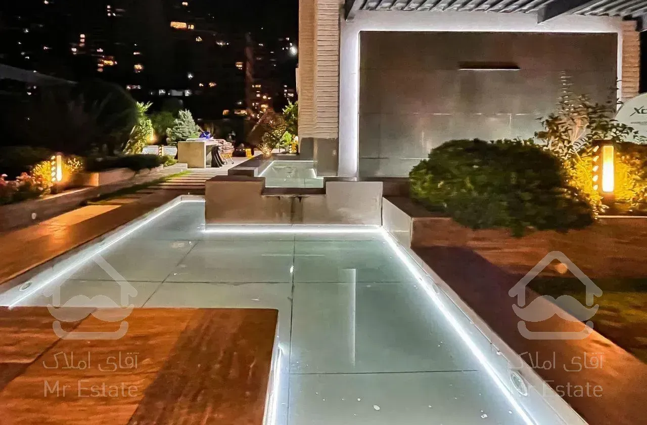 نیاوران ۲۰۰متر برج باغ ۲۰متر تراس اختصاصی