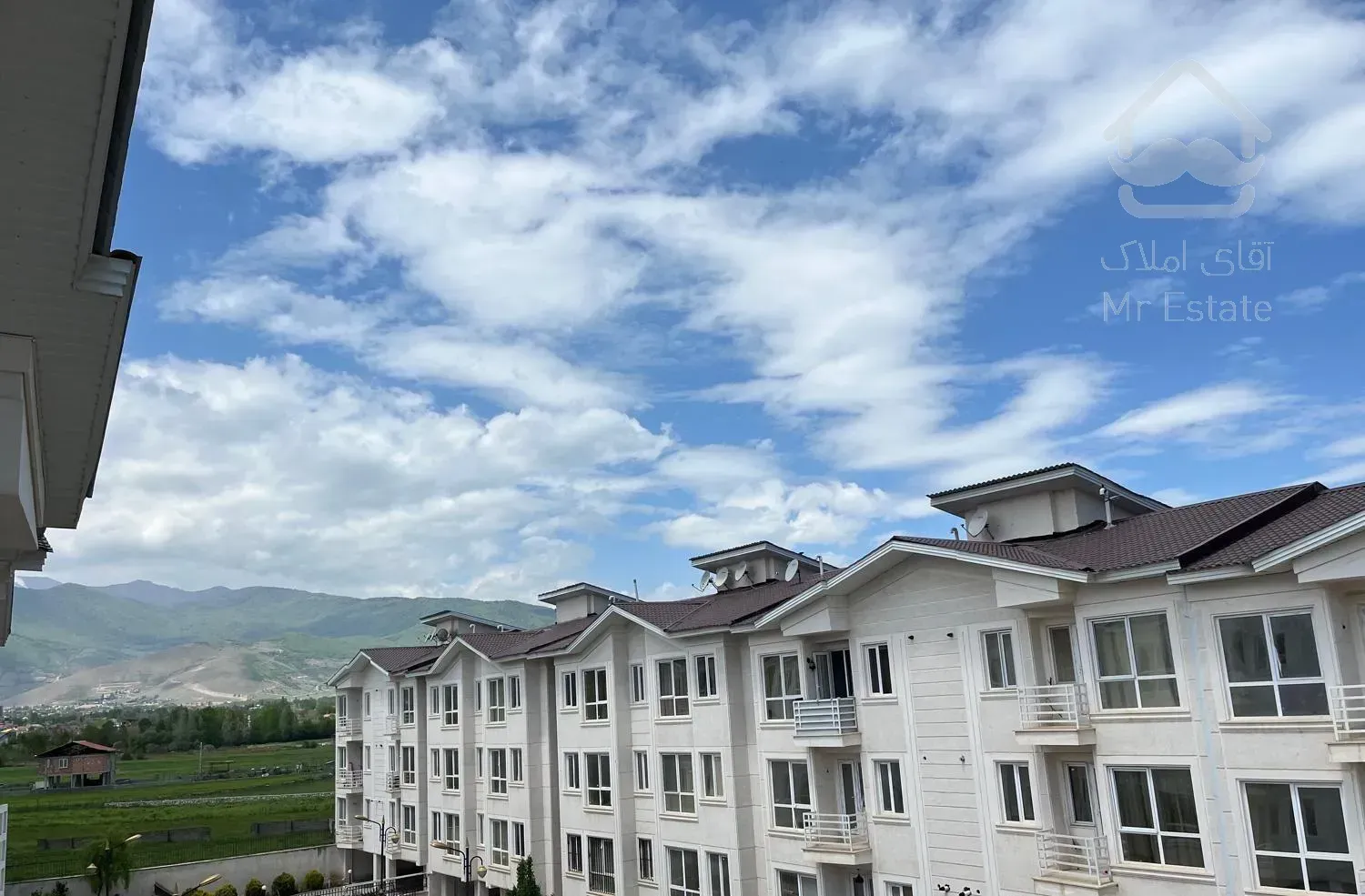 آپارتمان شهرک پارمیس کلاردشت