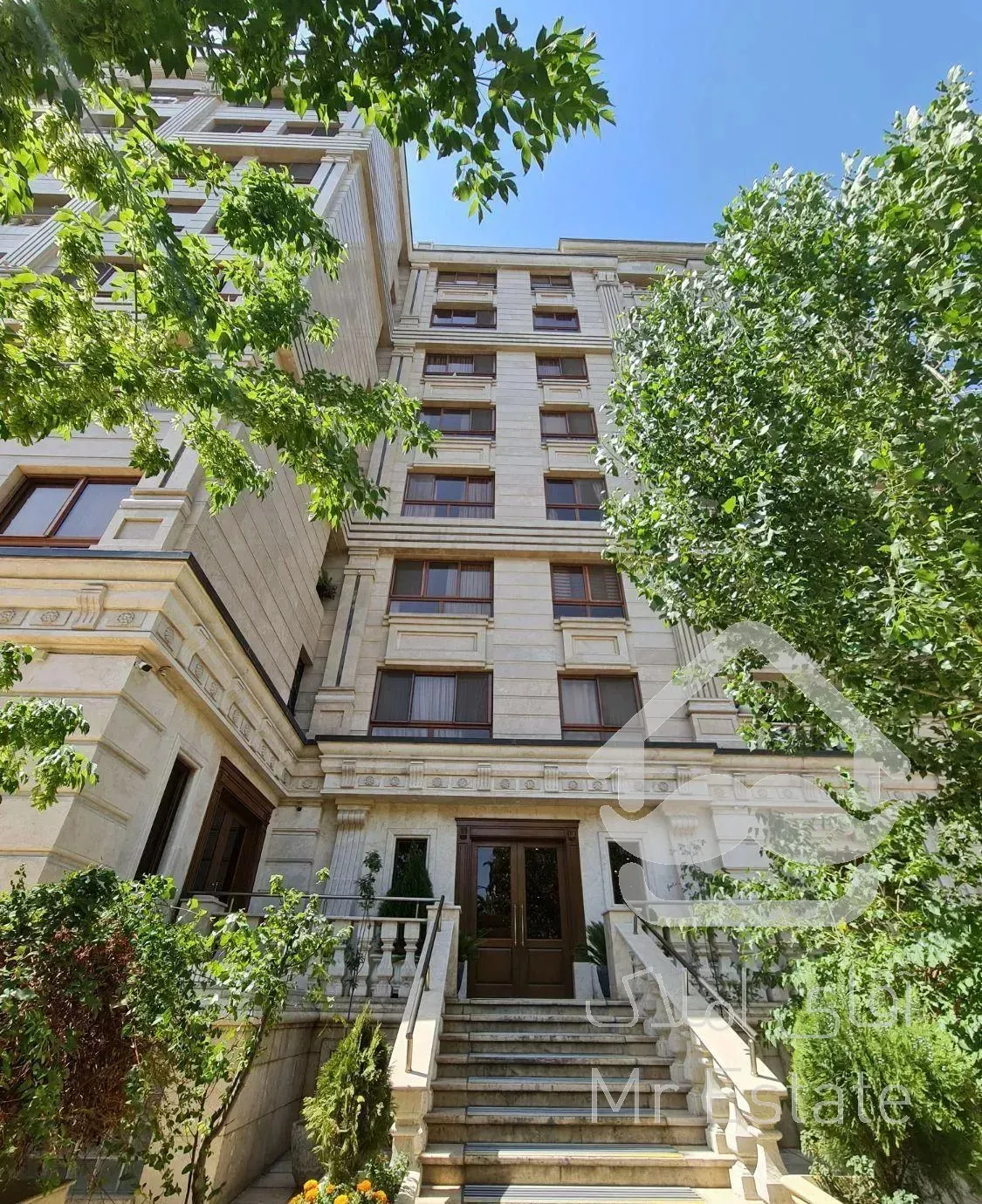 ۱۴۸ متر  در شهرک غرب