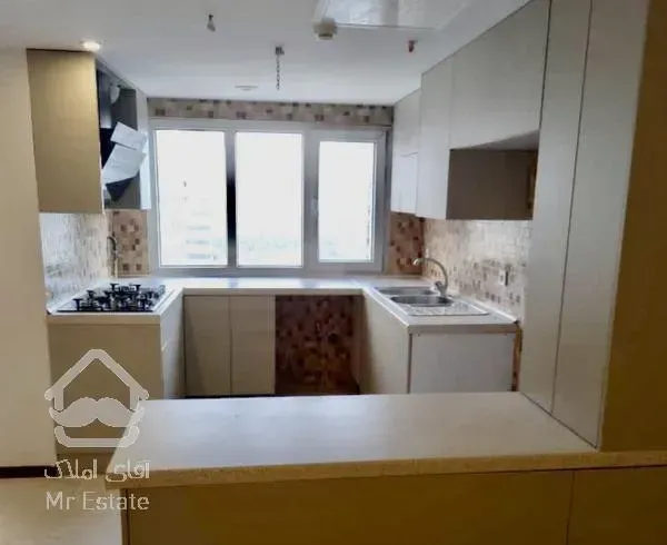 80 متر یک خواب کلید نخورده فول امکانات