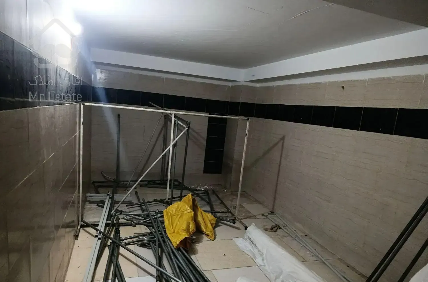 انبار زیرزمین تقریبن ۲۰متر به اجاره داده میشود