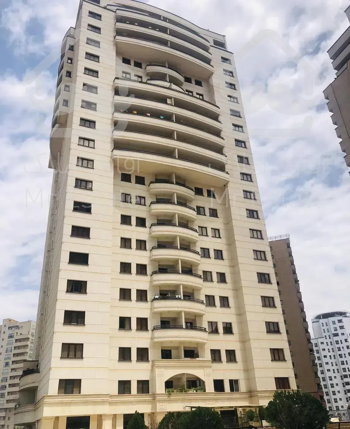 رهن کامل واحد ۱۶۰ متری برج‌های مجلل پاریز