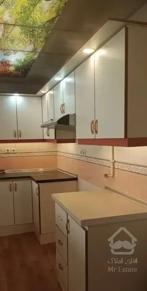 فروش آپارتمان ۹۷ متری دو خواب محلاتی