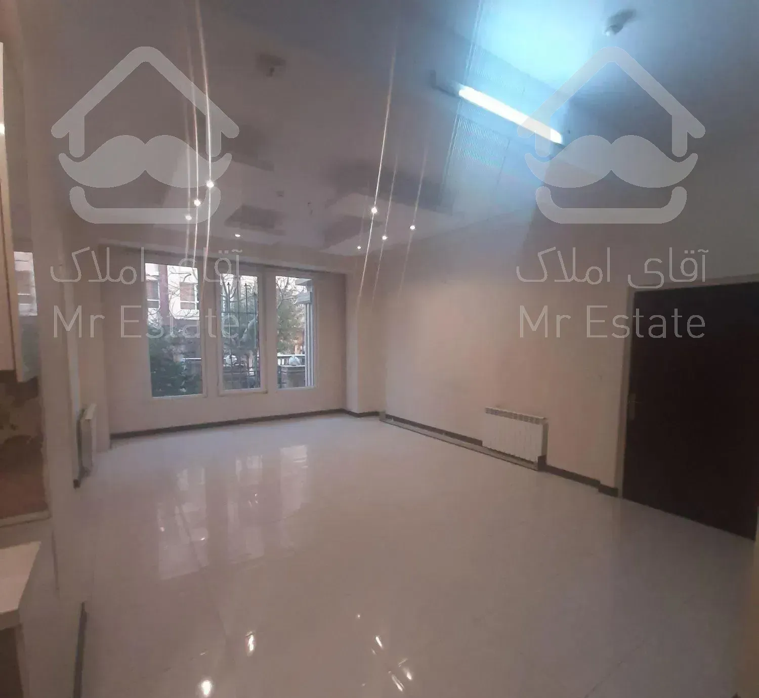 آپارتمان ۸۹ متر / ۲ خوابه / برج باغ