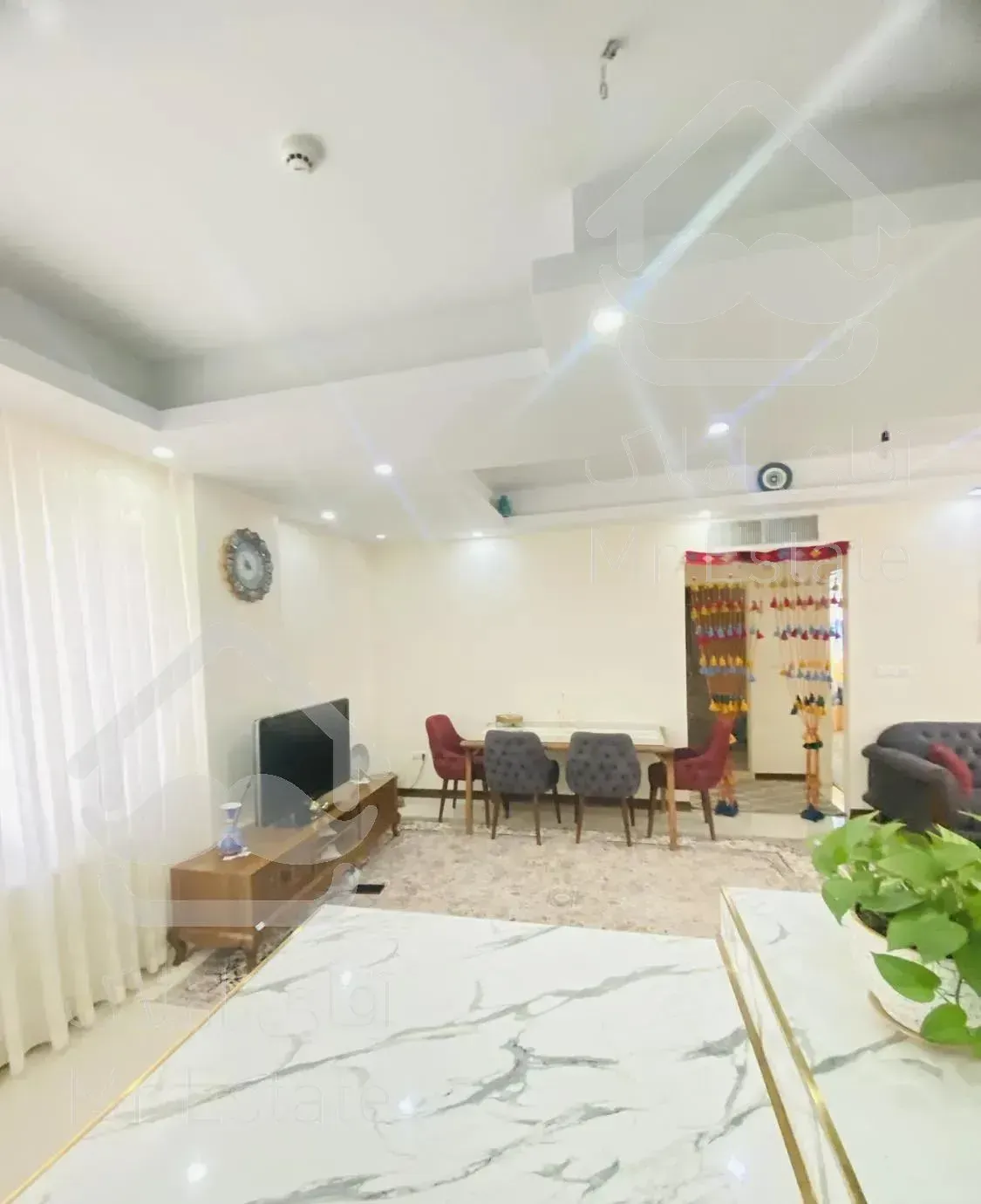 ۸۷متر/فول امکانات/۳ طرف نورگیر