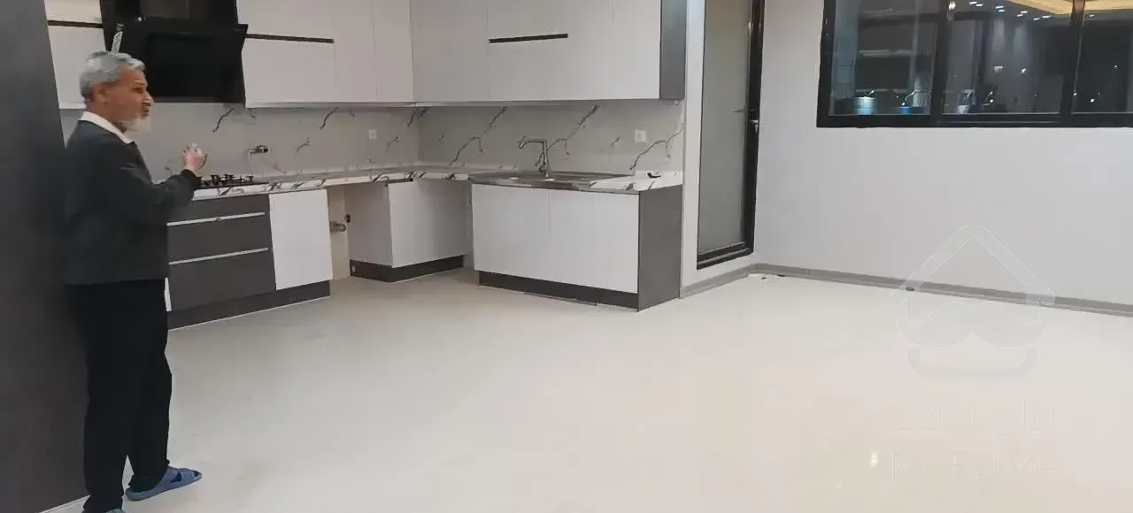 فروش آپارتمان ۹۴ متری ۲ خوابه در برازنده