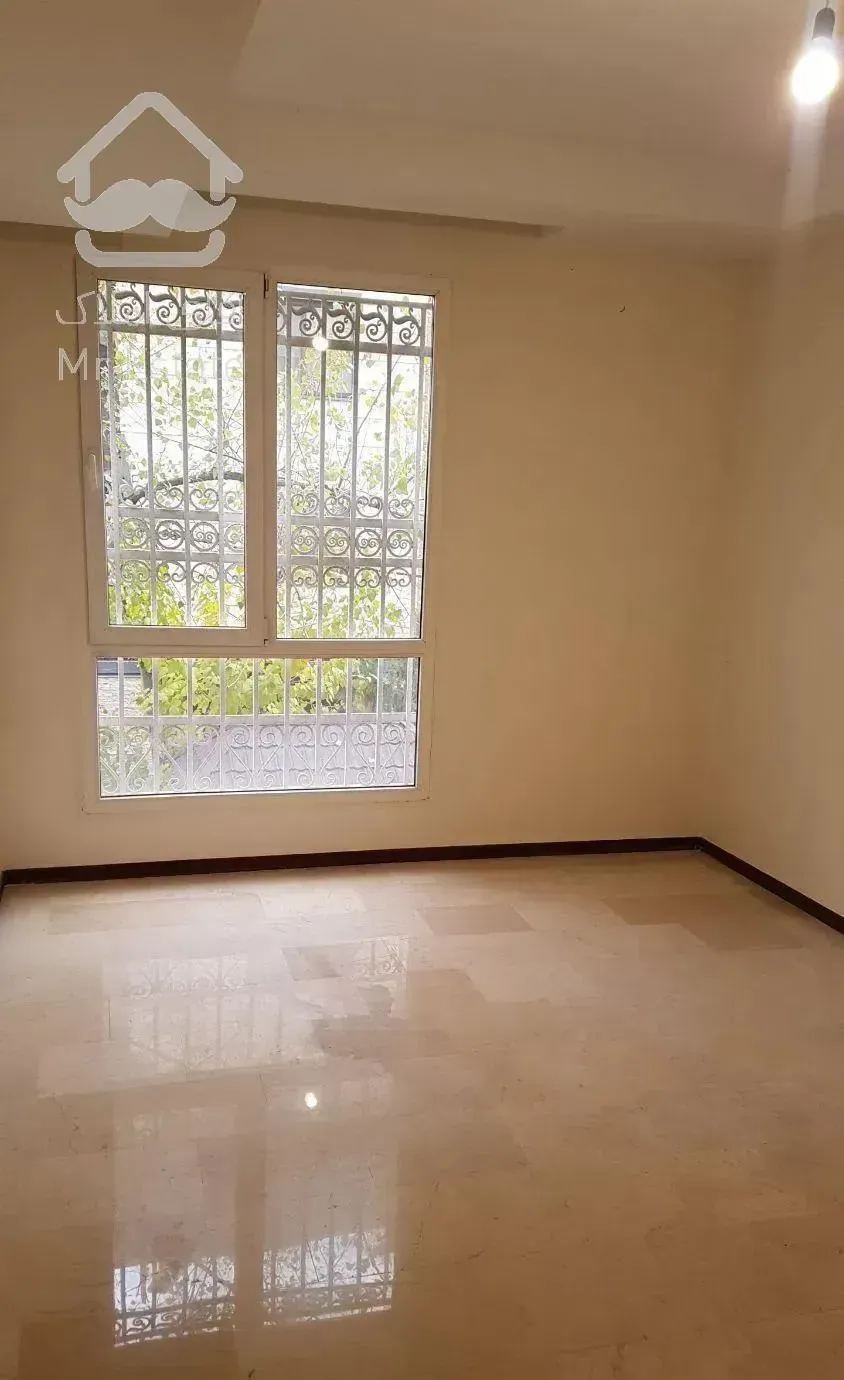 شمال اندرزگوآپارتمان ١٦٠متری سه خوابه فول مشاعات