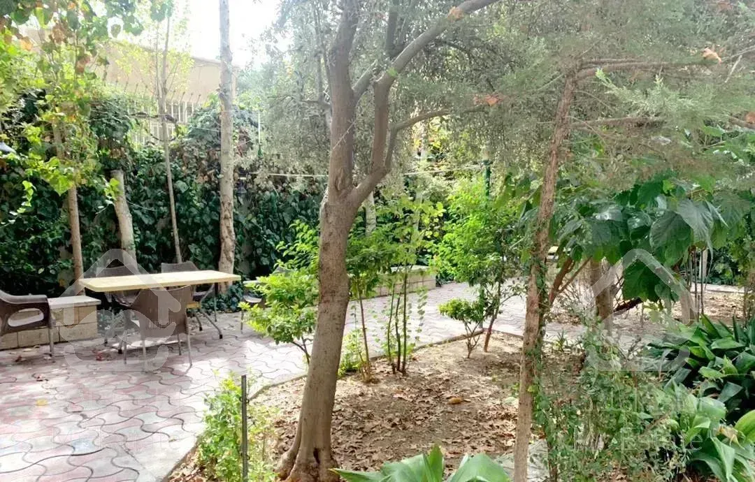 آپارتمان۸۰متر۲خواب(نورگیر مناسب)