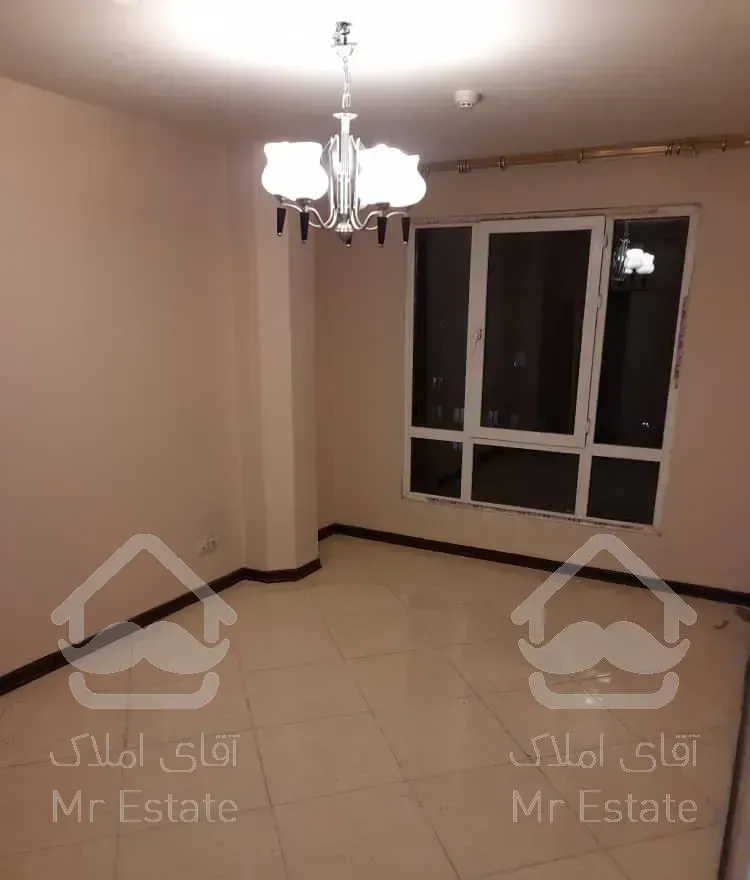 آپارتمان ۹۷ متر و ۲ خوابه میباشد