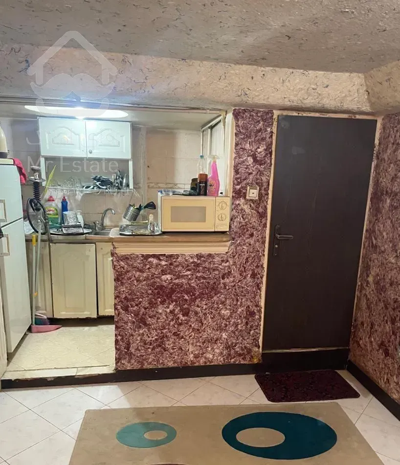 70 متری یه خواب زیر همکف تمیز