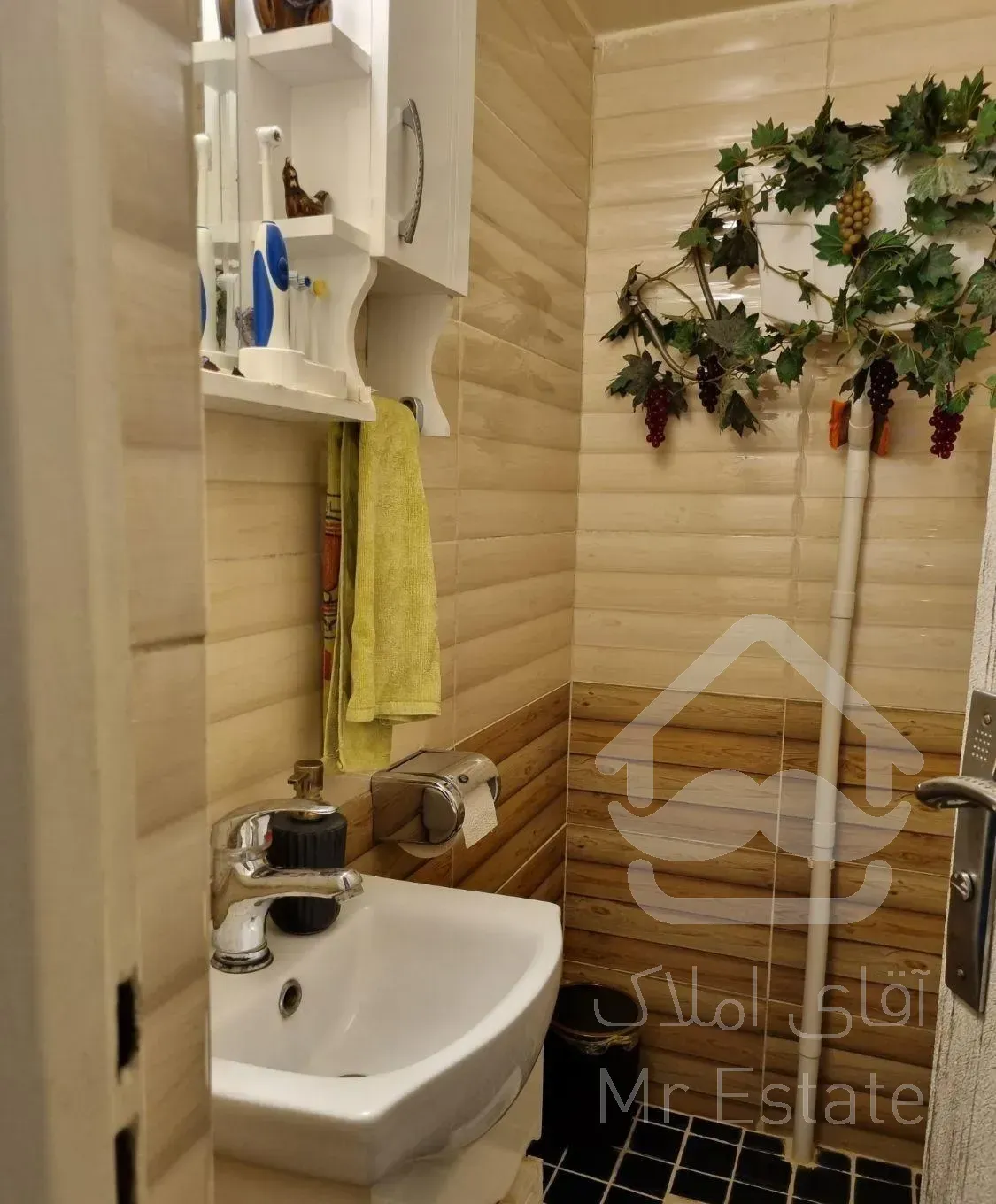 فروش آپارتمان ۷۱ متری ۲ خوابه طبقه ۳ در شمشیری