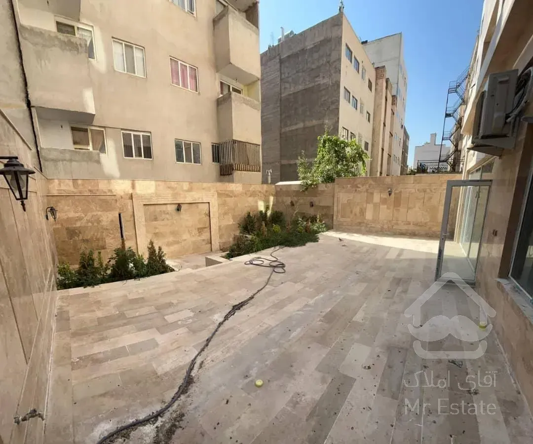 واحد3خواب پشت حاشیه وکیل آباد/ 85مترحیاط اختصاصی