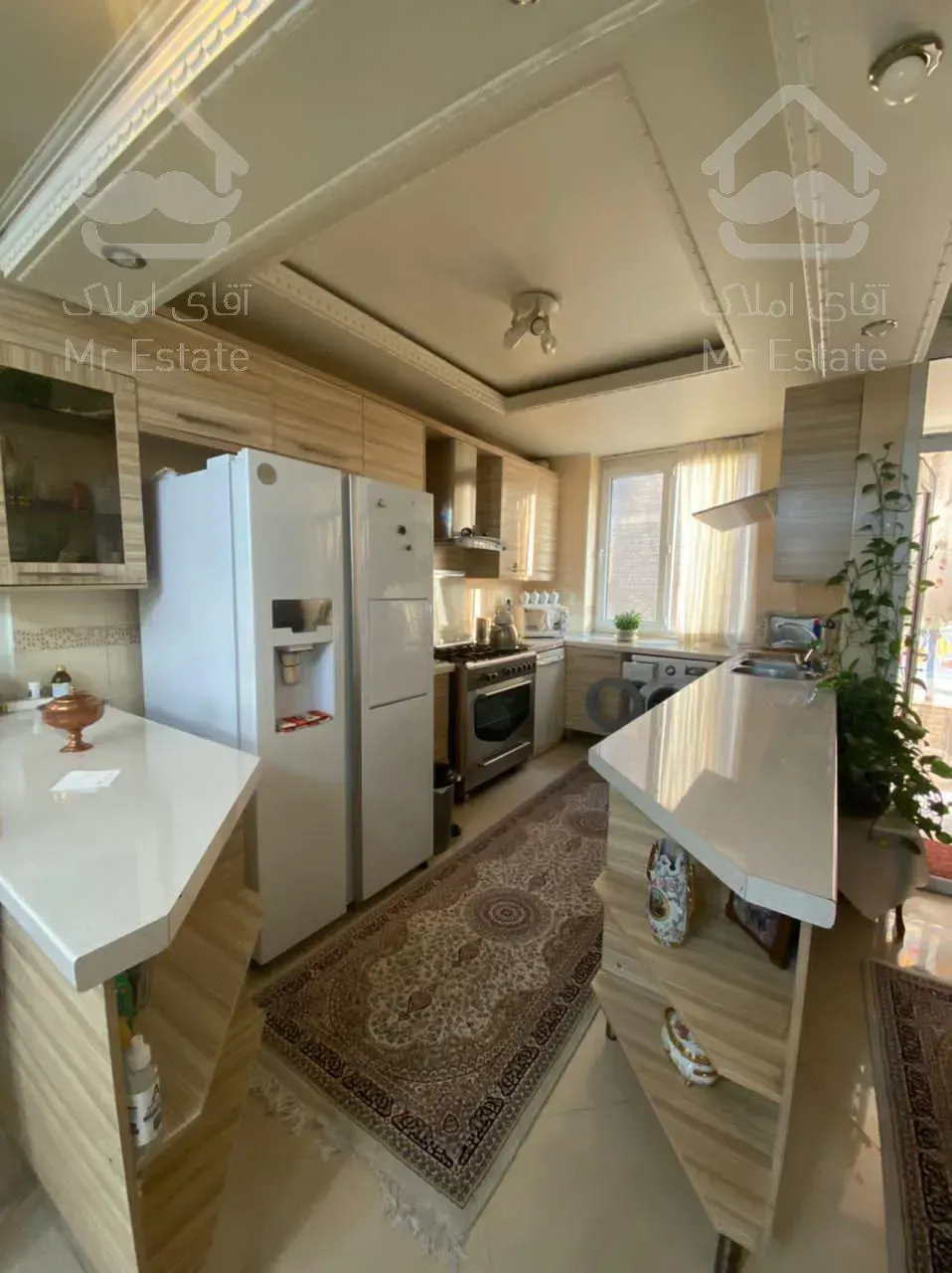 آپارتمان ۱۱۴ متری دو خواب فول امکانات سال ساخت ۱۳۹۱