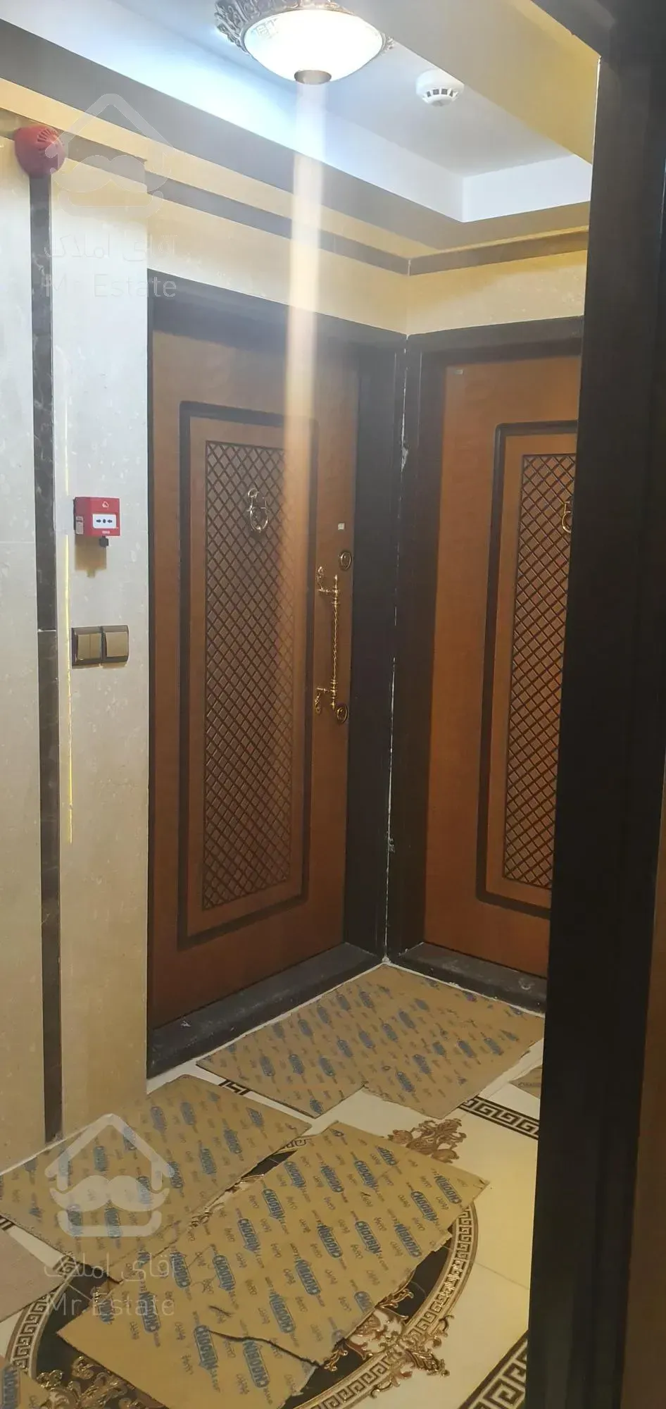 ۸۲متر واحد در خیابان گاندی مجتمع ۲۰ واحدی