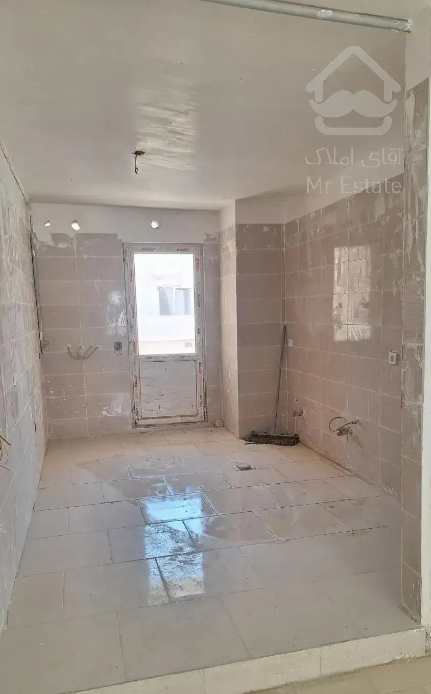 آپارتمان فاز ۸/محله ۱ /خام / مالکم/ قیمت کاسبی