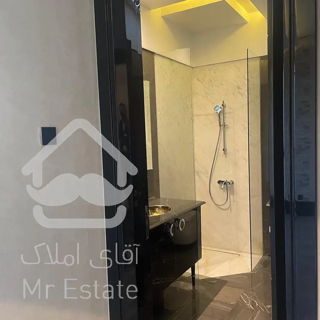 خرید آپارتمان مدرن / سوپر لاکچری ترین واحد نیاوران ۳۰متر تراس ۳۰۰ متر ۳ پارکینگ