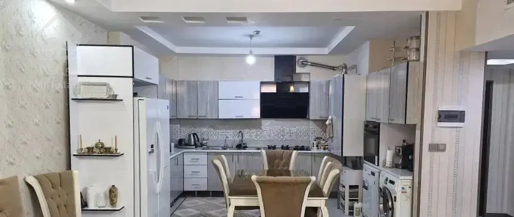 ۱۰۲ متر دو خواب /هر دو خواب نور مستقیم/ نزدیک مترو