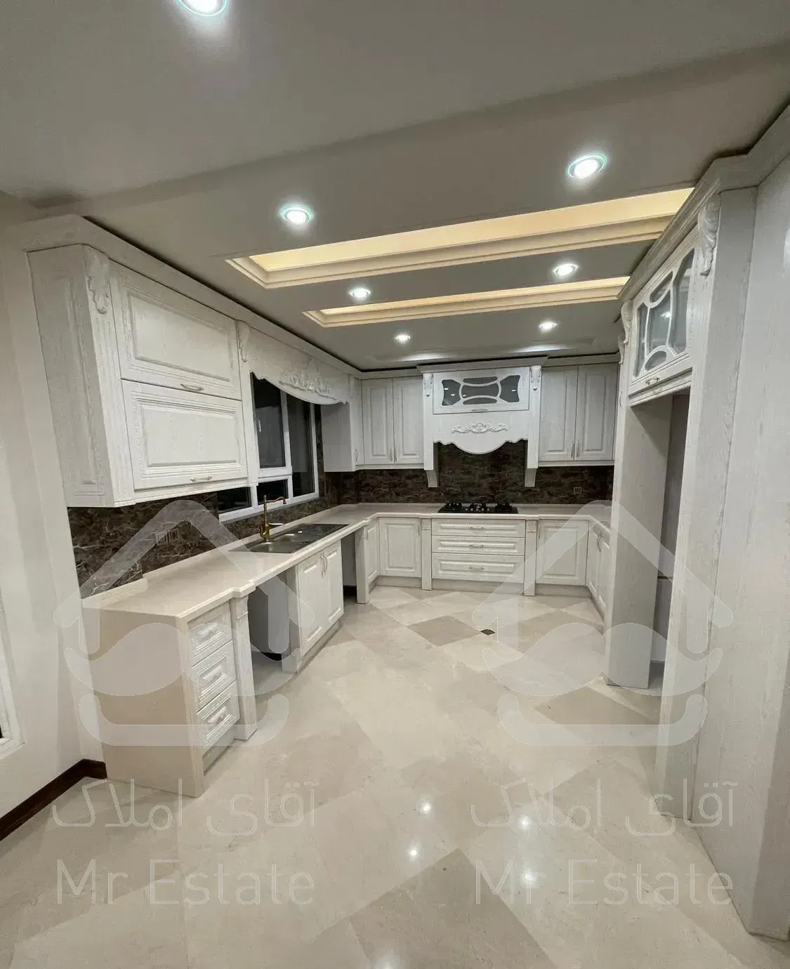 ۱۴۵ متر تکواحدی کلید نخورده  سالن پرده خور